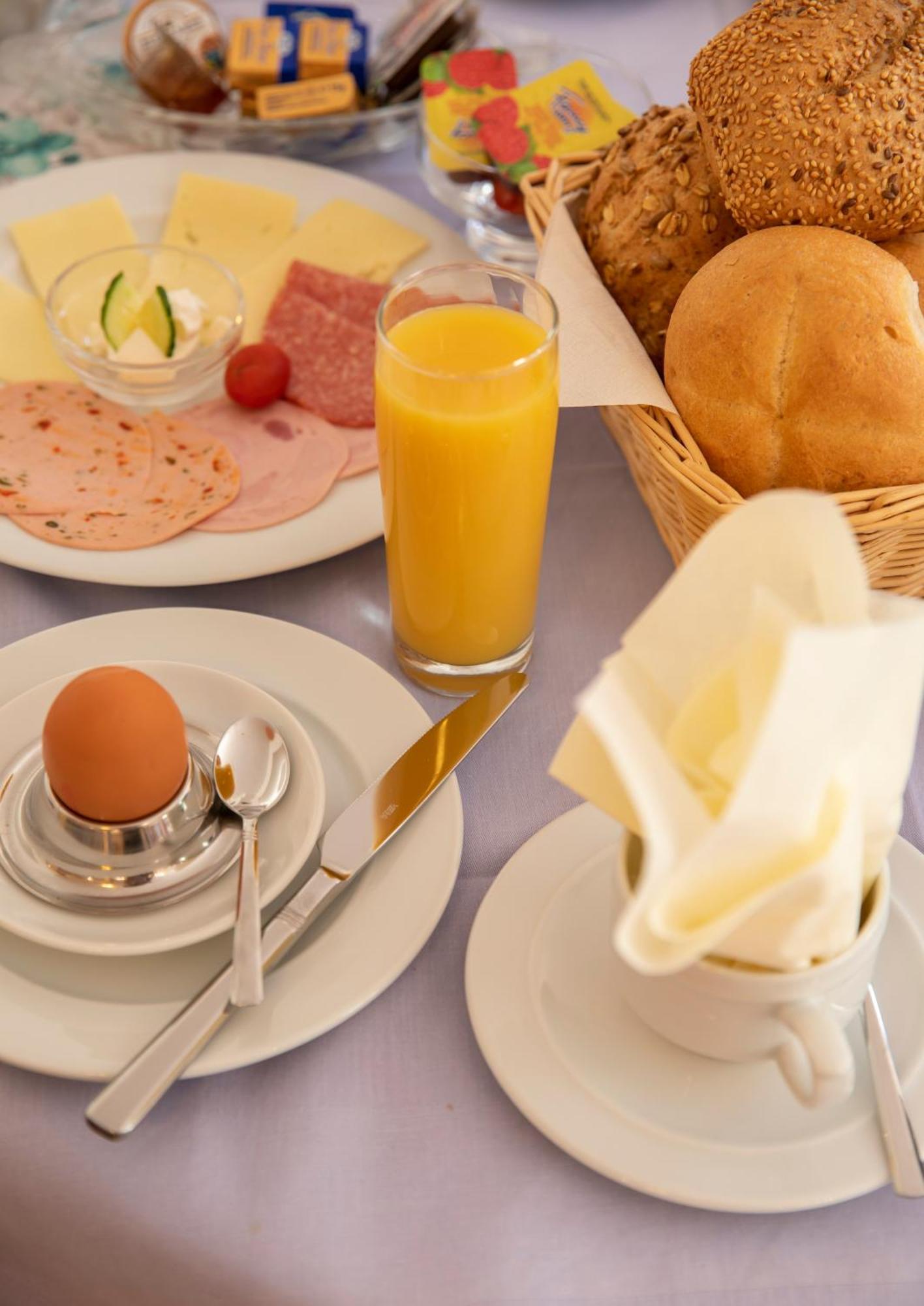 Pension Demmel, Bed & Breakfast Bruckmühl Екстериор снимка